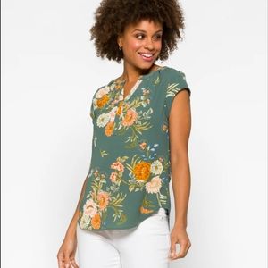 Fun2Fun Large Floral Print Blouse